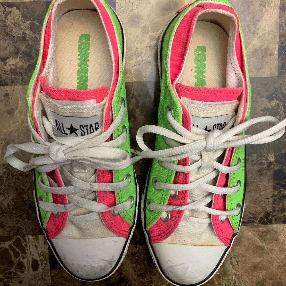 Neon converse